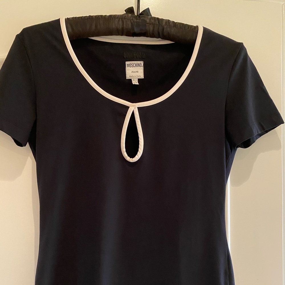 Moschino top with key hole black & white - Picture 2 of 7